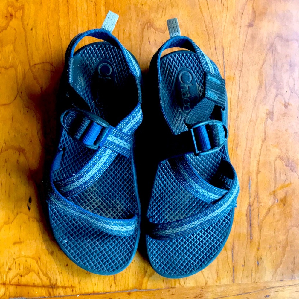 Unisex Chaco sandals used good condition
